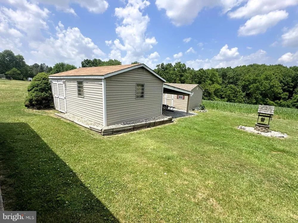985 FAIRVIEW DRIVE Hanover, PA 17331