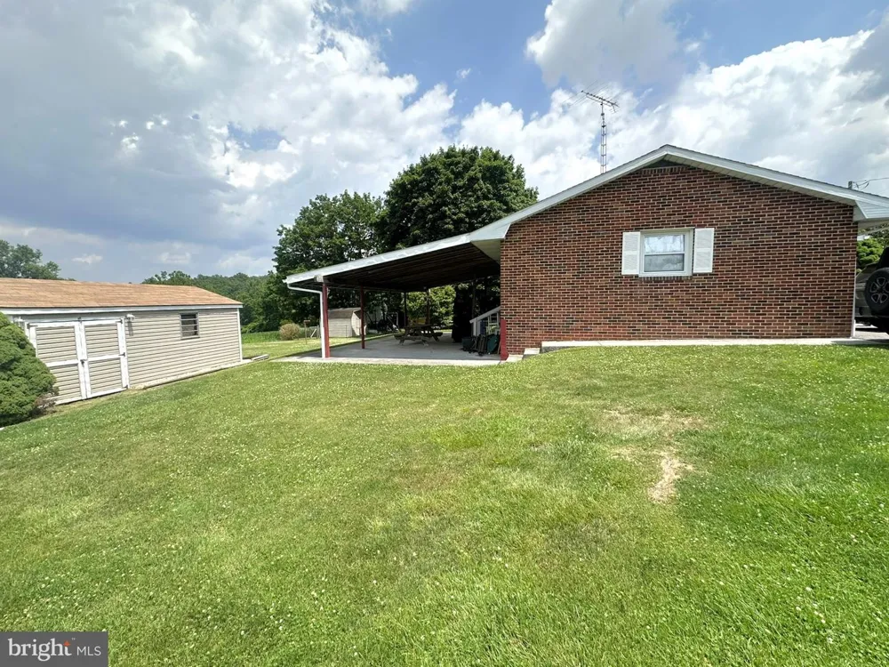 985 FAIRVIEW DRIVE Hanover, PA 17331
