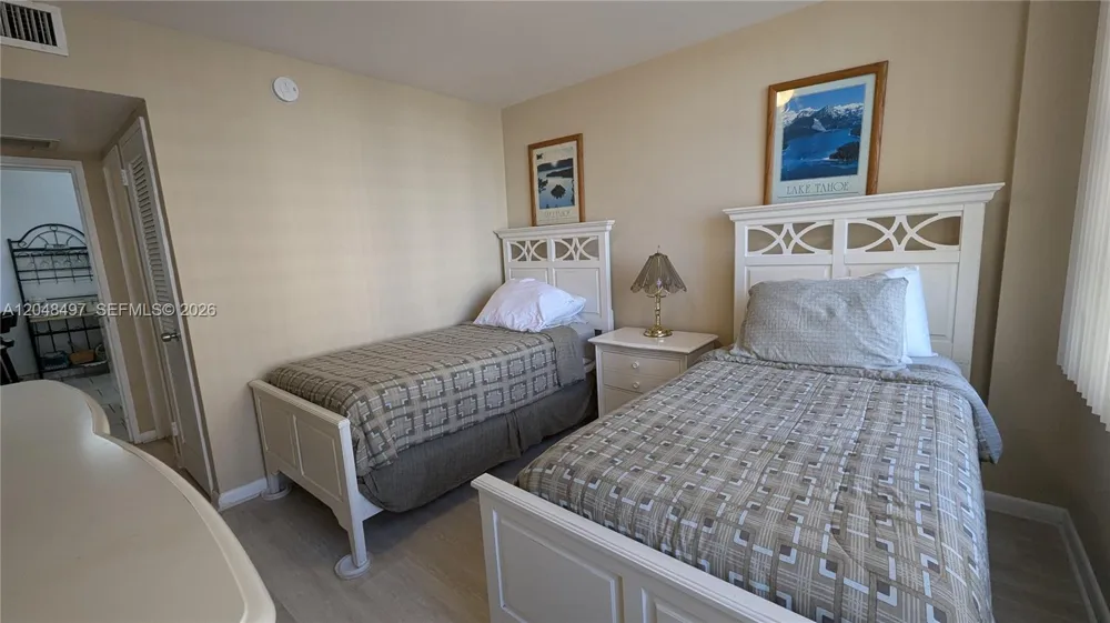 5161 Collins Ave #602 Miami Beach, FL 33140