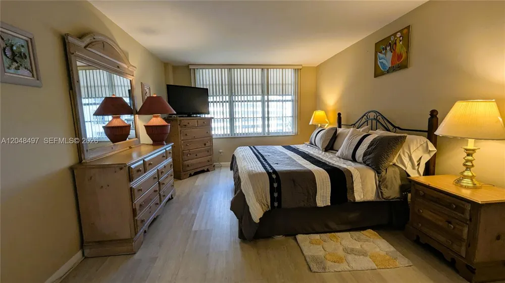 5161 Collins Ave #602 Miami Beach, FL 33140