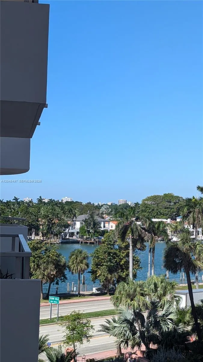 5161 Collins Ave #602 Miami Beach, FL 33140