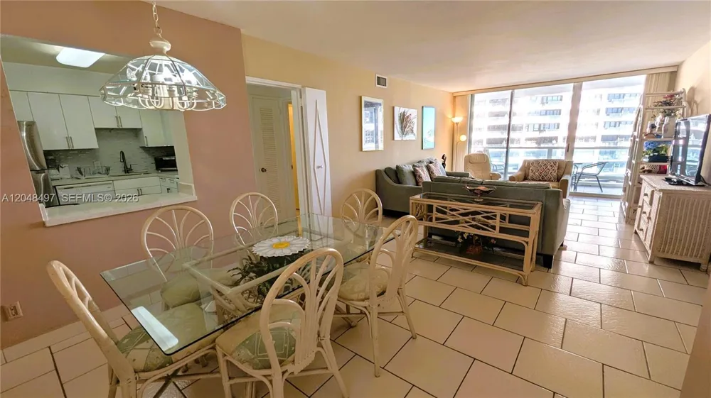 5161 Collins Ave #602 Miami Beach, FL 33140