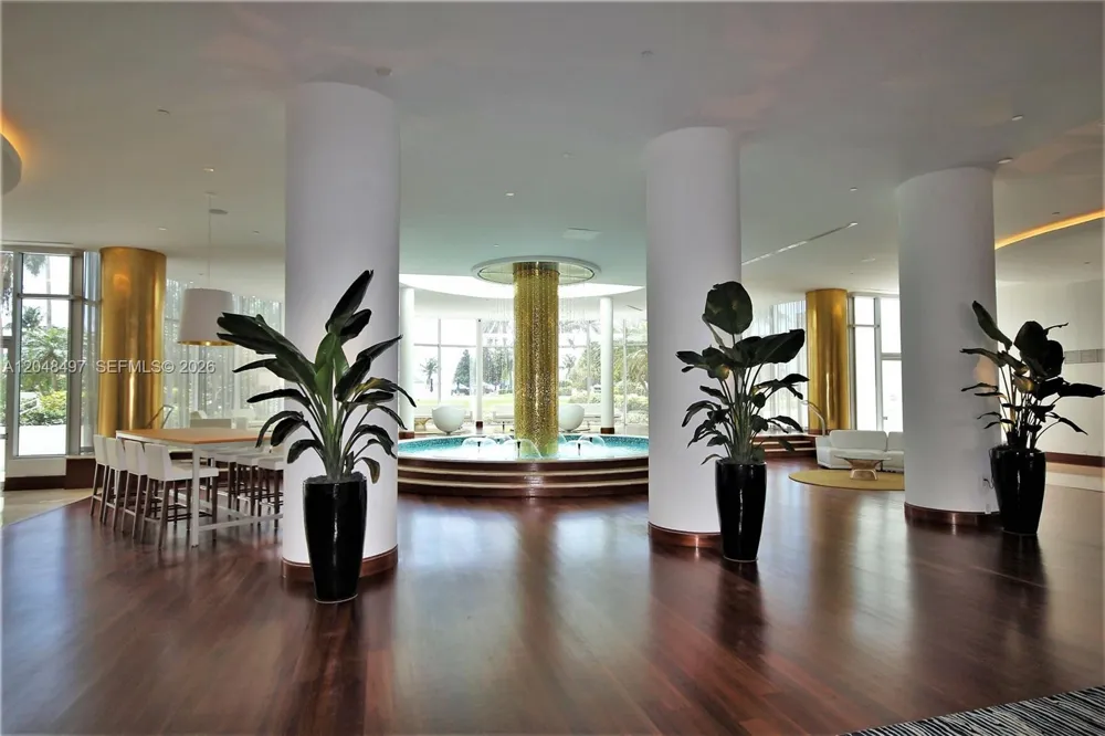 5161 Collins Ave #602 Miami Beach, FL 33140