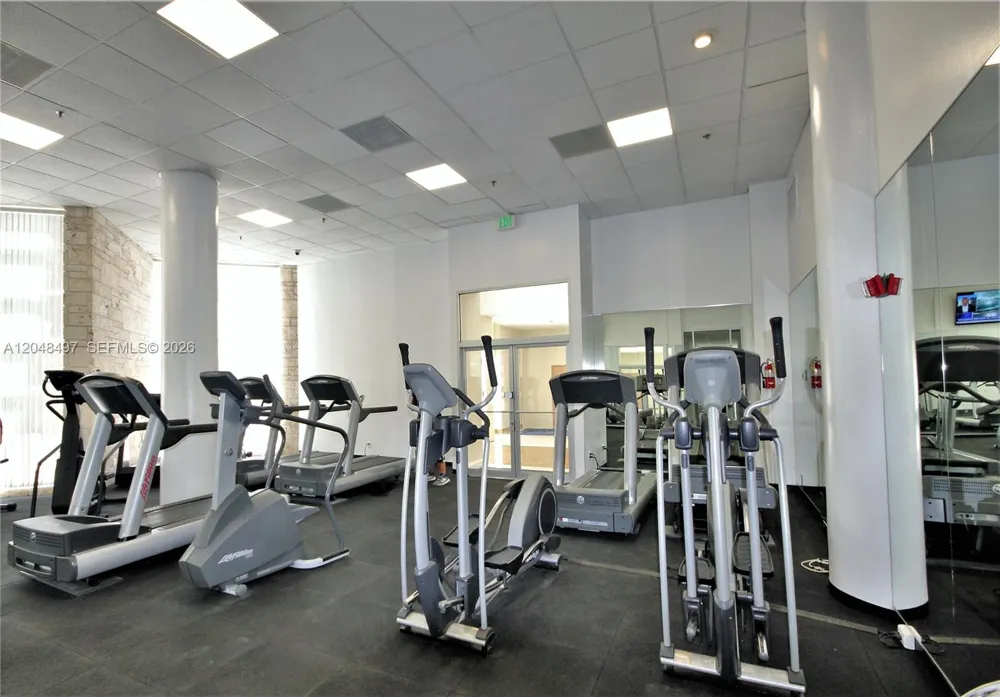 5161 Collins Ave #602 Miami Beach, FL 33140