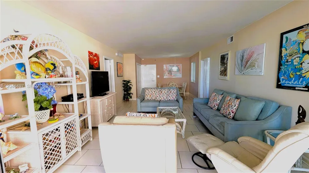 5161 Collins Ave #602 Miami Beach, FL 33140