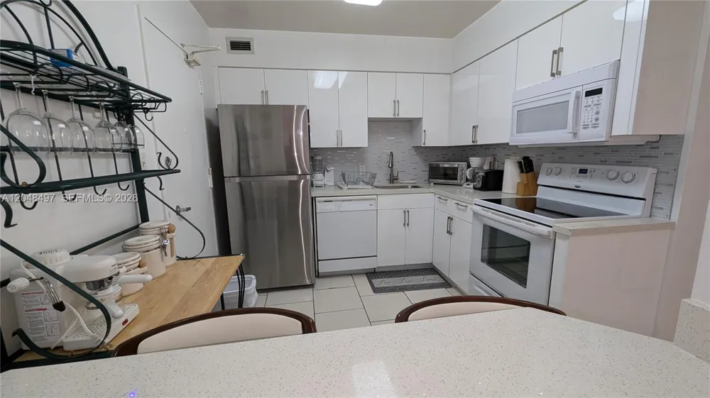 5161 Collins Ave #602 Miami Beach, FL 33140