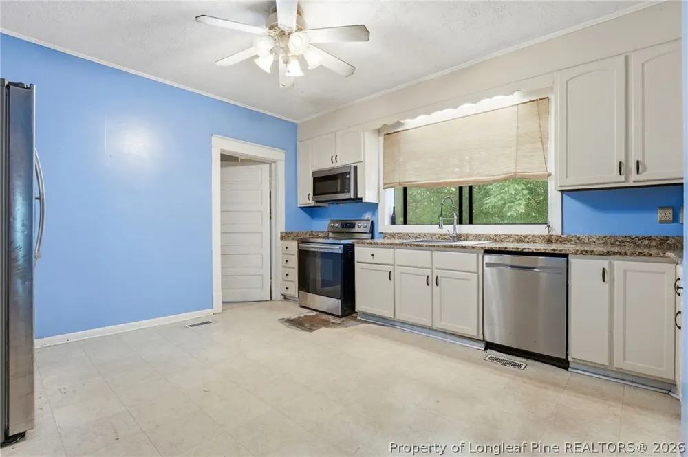 5480 Nc Highway 71 Maxton, NC 28364
