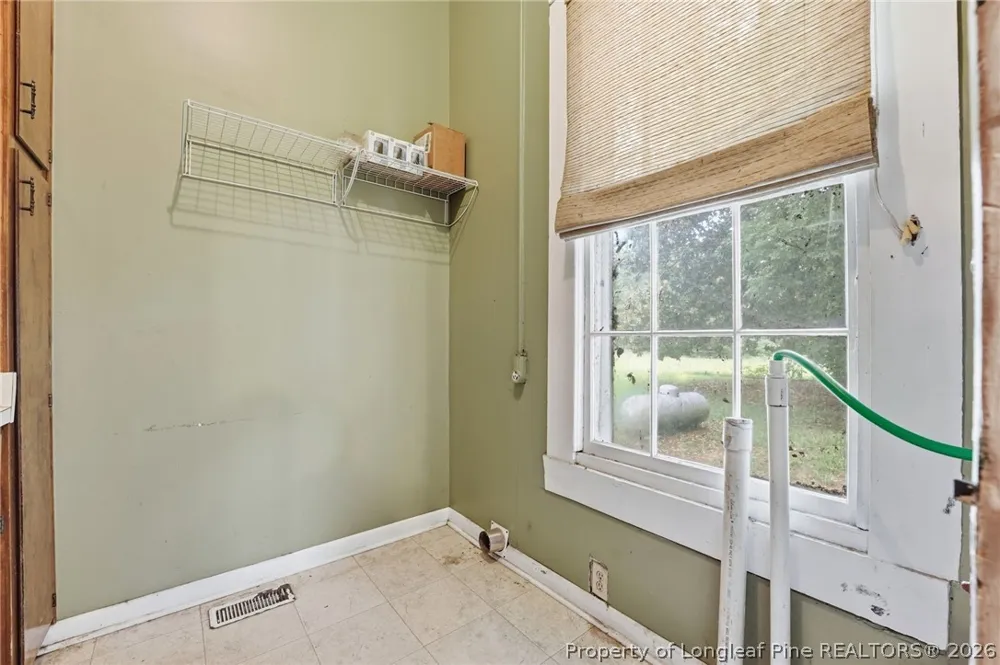 5480 Nc Highway 71 Maxton, NC 28364