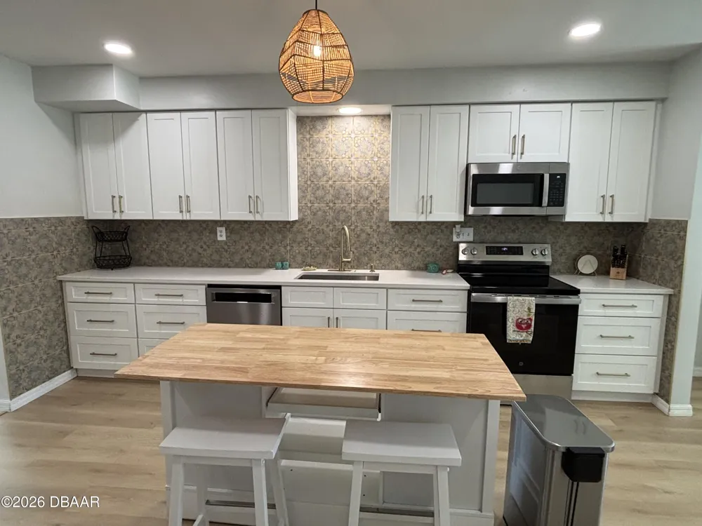 43 Warwick Avenue Ormond Beach, FL 32174