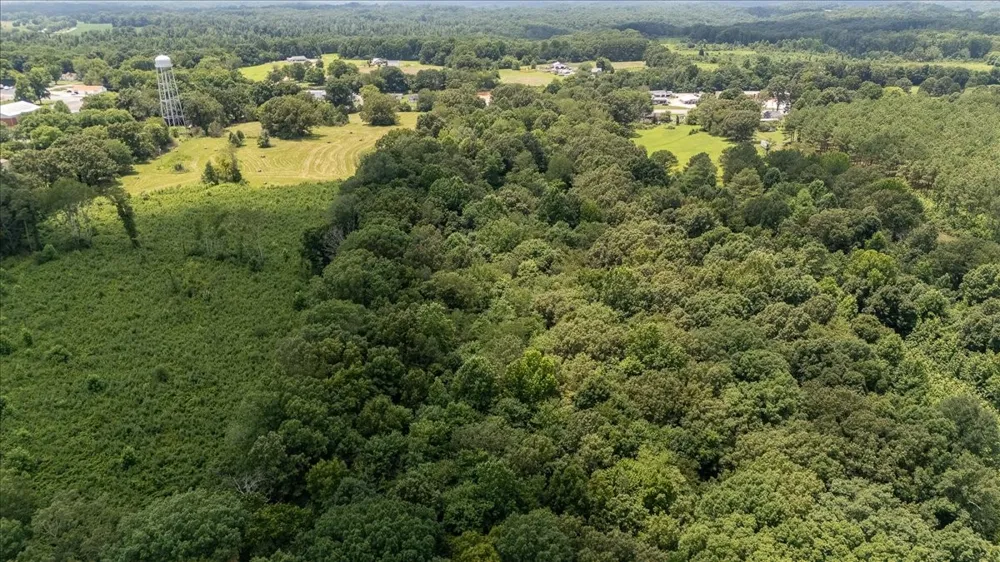 2548 Highway 43 Leoma, TN 38468