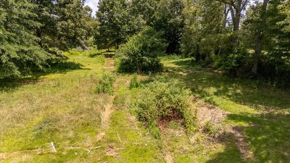 2548 Highway 43 Leoma, TN 38468