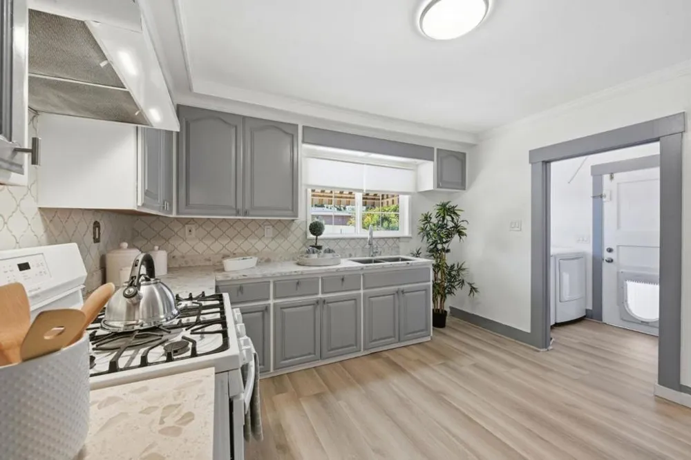 1654 D STREET Hayward, CA 94541