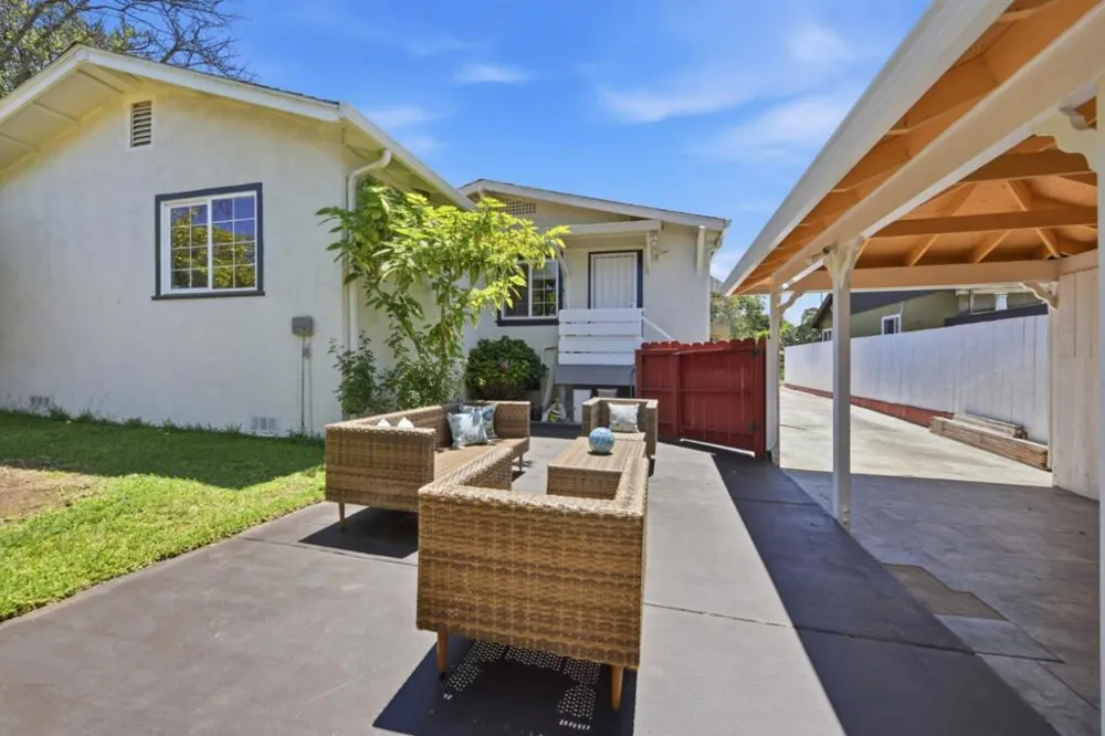 1654 D STREET Hayward, CA 94541