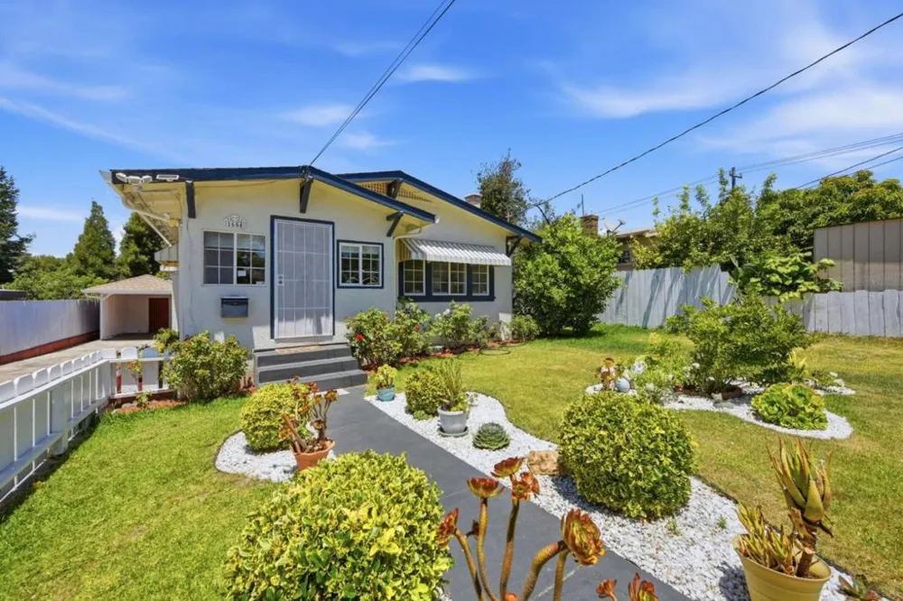 1654 D STREET Hayward, CA 94541
