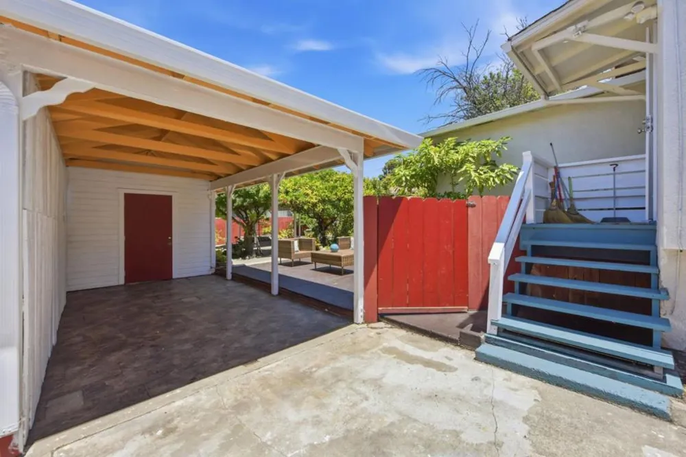 1654 D STREET Hayward, CA 94541