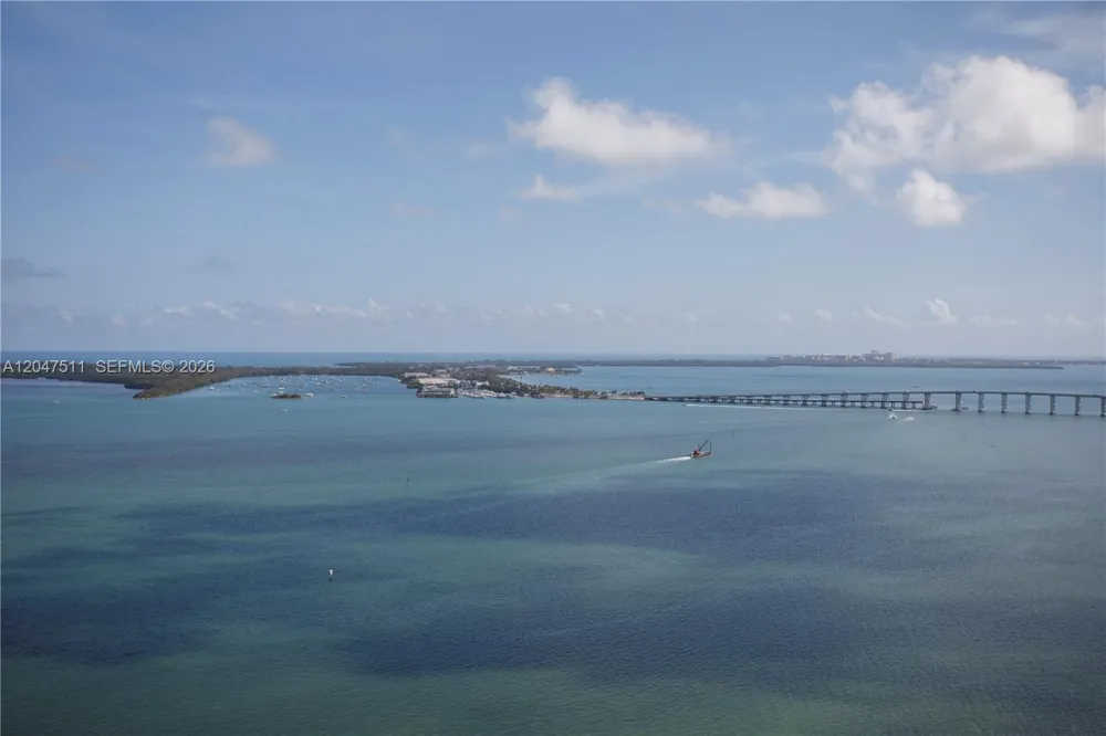 1155 Brickell Bay Dr #3105 Miami, FL 33131