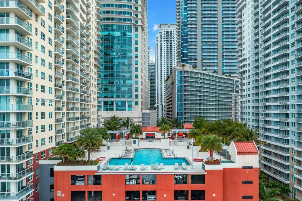 1155 Brickell Bay Dr #3105 Miami, FL 33131