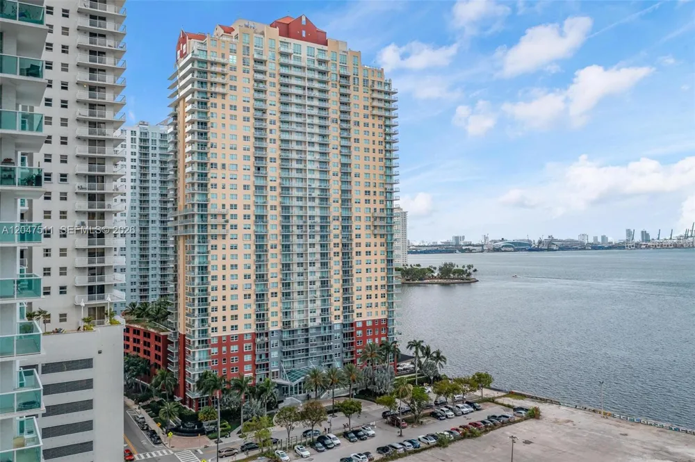 1155 Brickell Bay Dr #3105 Miami, FL 33131