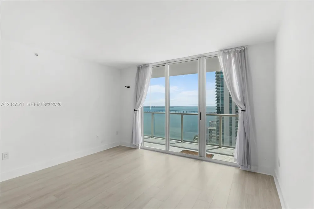 1155 Brickell Bay Dr #3105 Miami, FL 33131