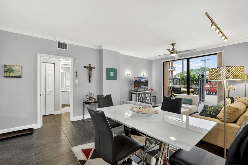 511 Lucerne Avenue #312 