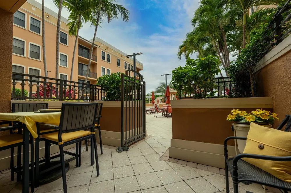 511 Lucerne Avenue #312 