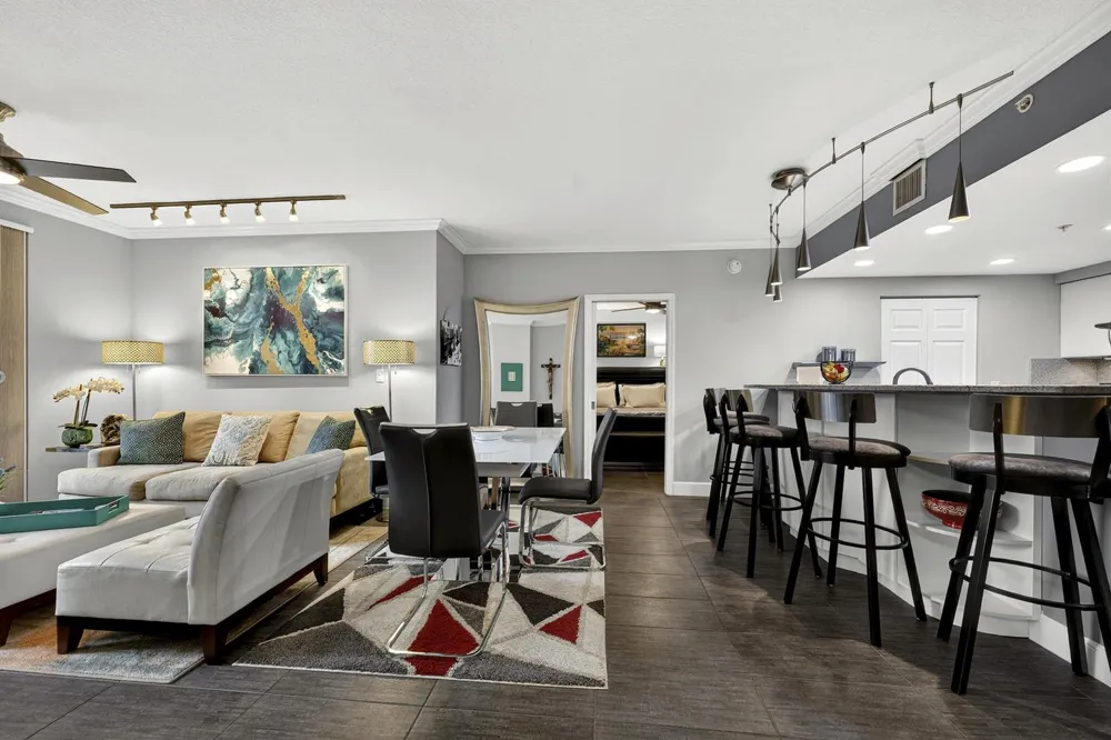 511 Lucerne Avenue #312 