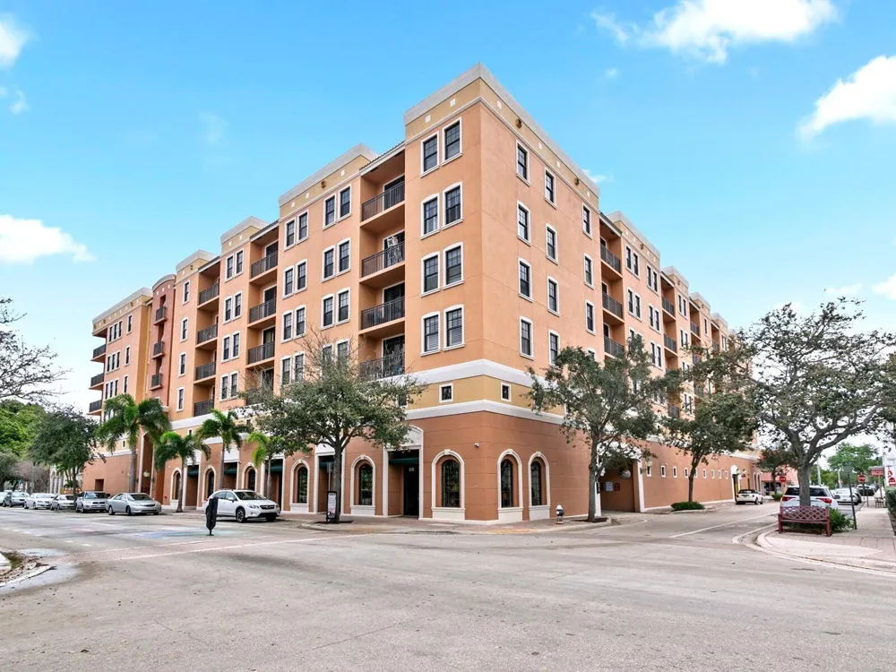 511 Lucerne Avenue #312 
