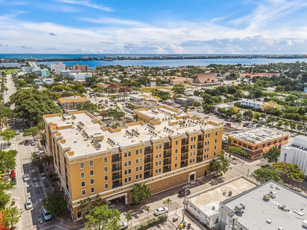 511 Lucerne Avenue #312 