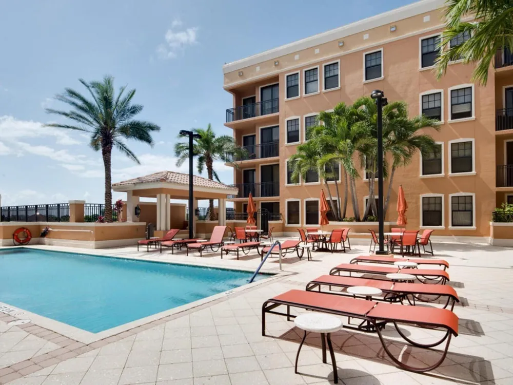 511 Lucerne Avenue #312 