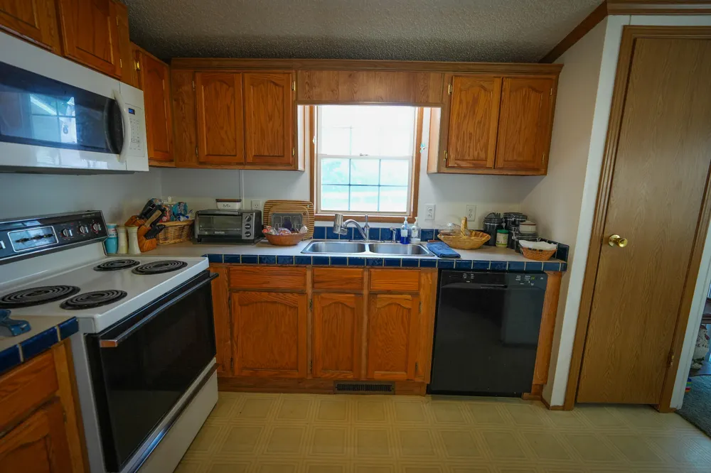 9339 Maple Hill Road Reynolds Township, MI 49329