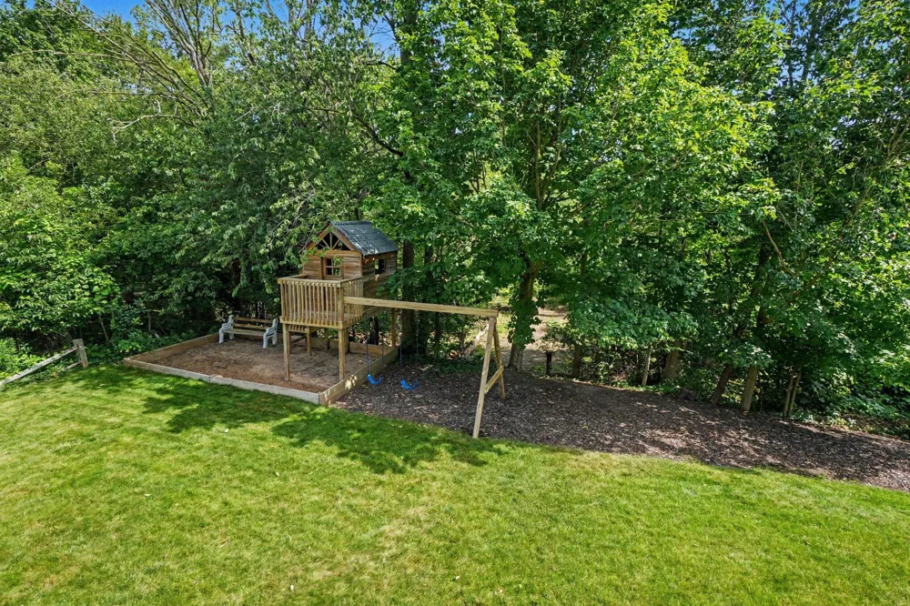 10719 Wood Ridge Drive Holland Charter Township, MI 49464