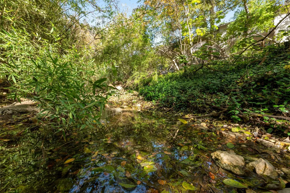 3839 Dry Creek Drive #109 Austin, TX 78731