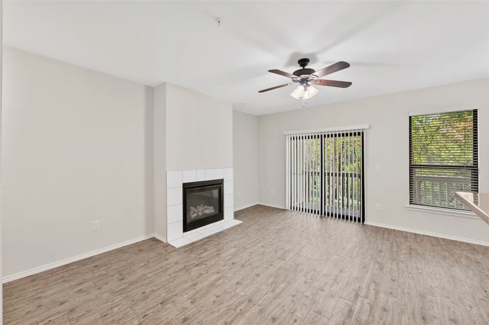 3839 Dry Creek Drive #109 Austin, TX 78731