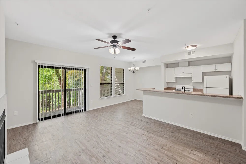 3839 Dry Creek Drive #109 Austin, TX 78731