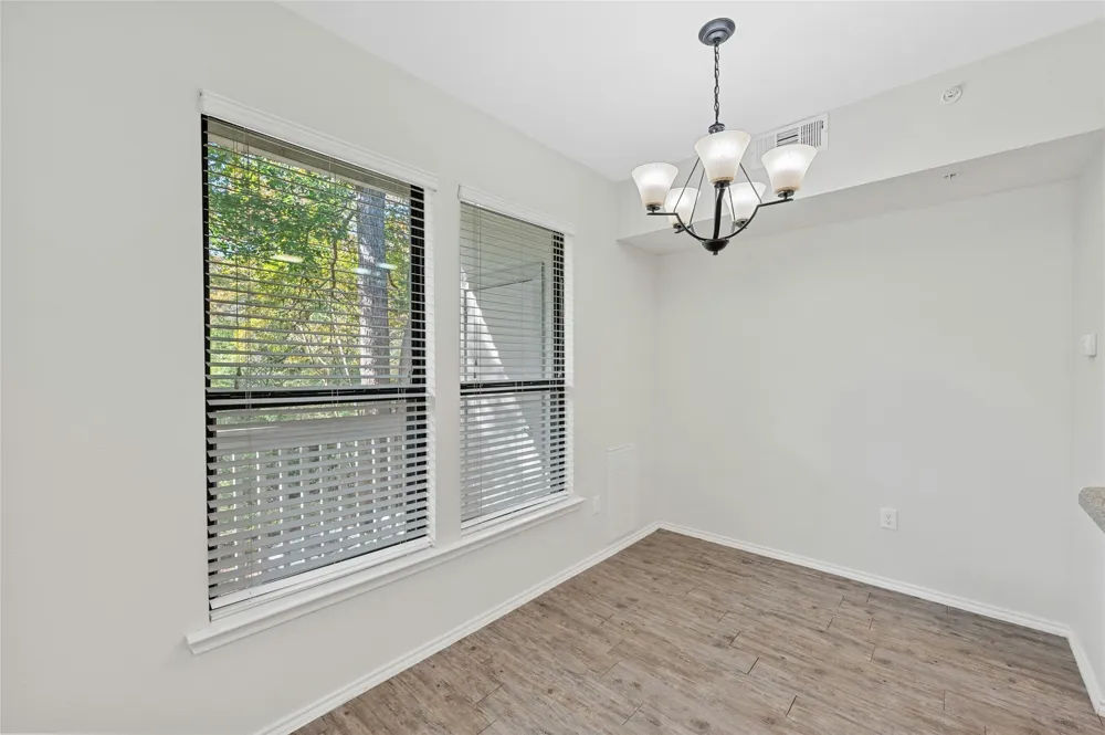 3839 Dry Creek Drive #109 Austin, TX 78731