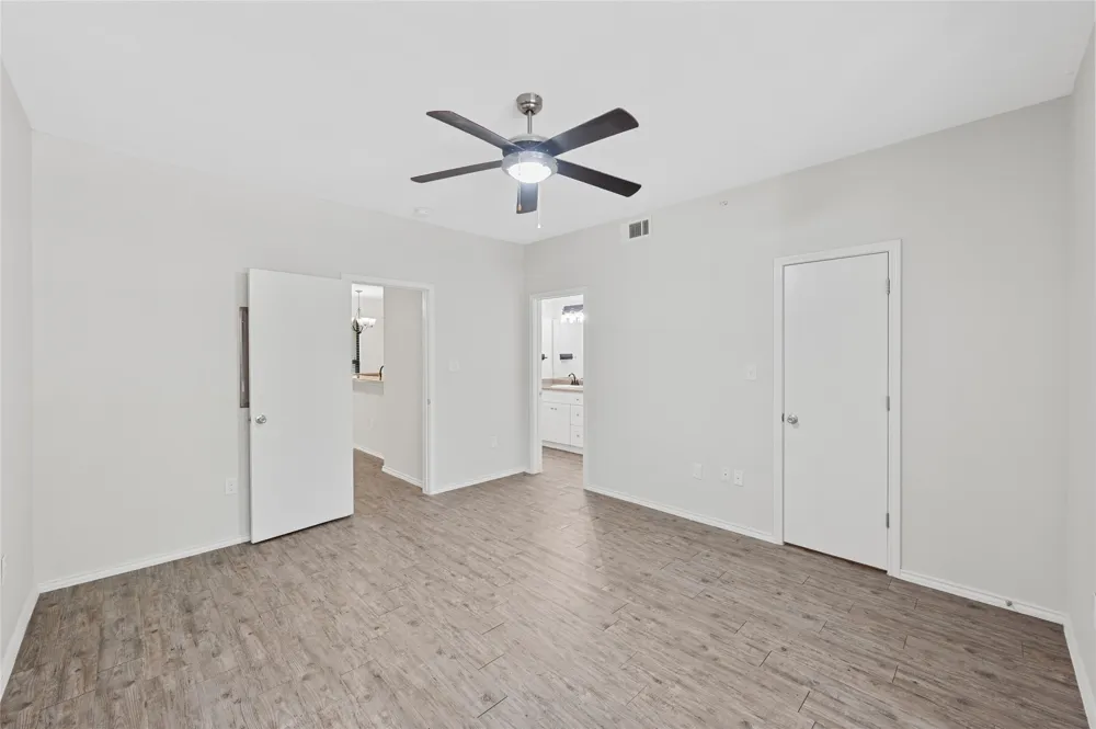 3839 Dry Creek Drive #109 Austin, TX 78731