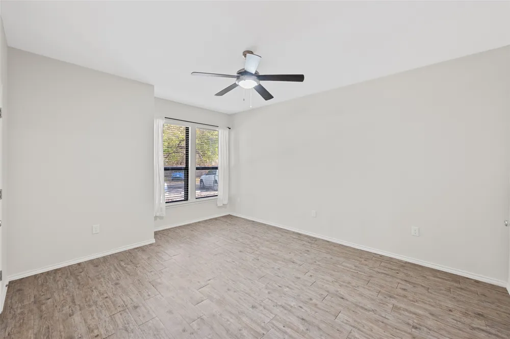 3839 Dry Creek Drive #109 Austin, TX 78731