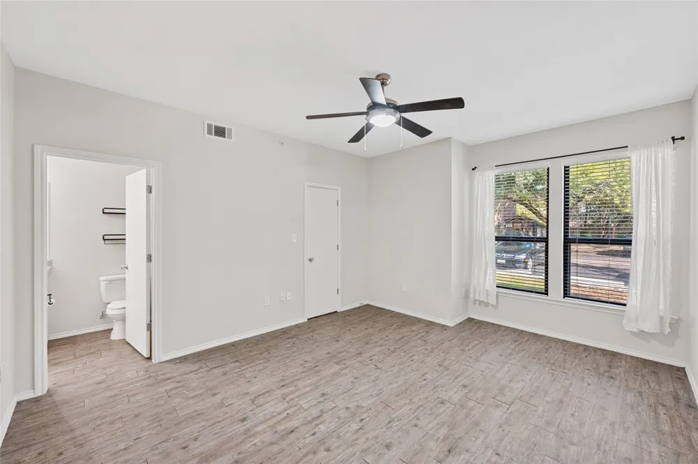 3839 Dry Creek Drive #109 Austin, TX 78731