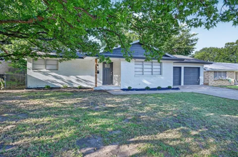 7516 S College Circle