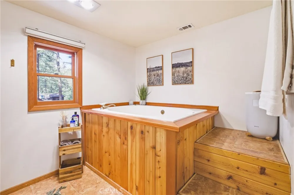 1137 Edna Wrightwood, CA 92397