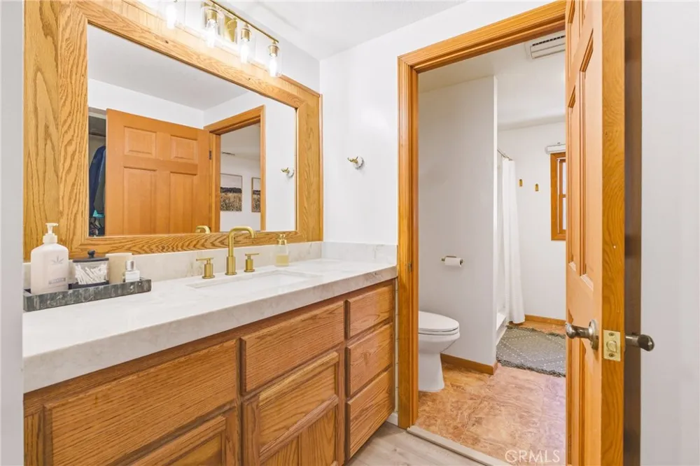 1137 Edna Wrightwood, CA 92397