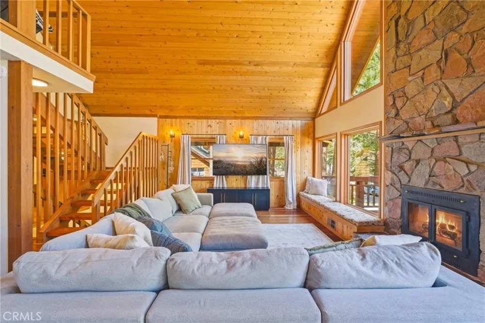 1137 Edna Wrightwood, CA 92397