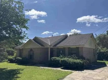 2112 Auburn Street Tuskegee, AL 36083