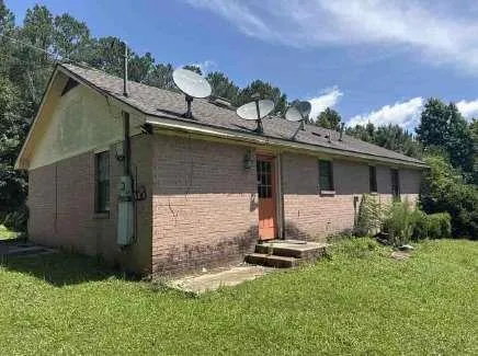 2112 Auburn Street Tuskegee, AL 36083