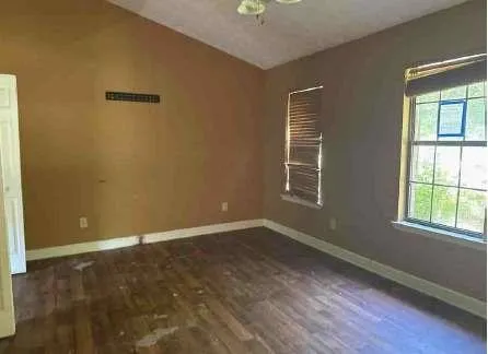2112 Auburn Street Tuskegee, AL 36083