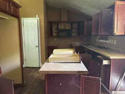 2112 Auburn Street Tuskegee, AL 36083