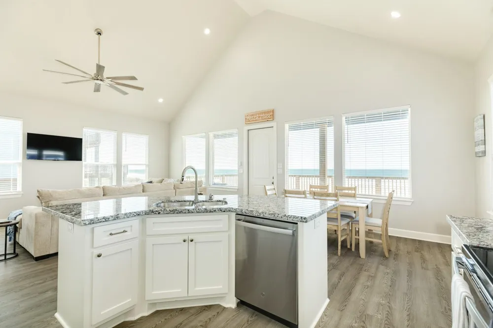 4835 Bluewater Drive Surfside Beach, TX 77541