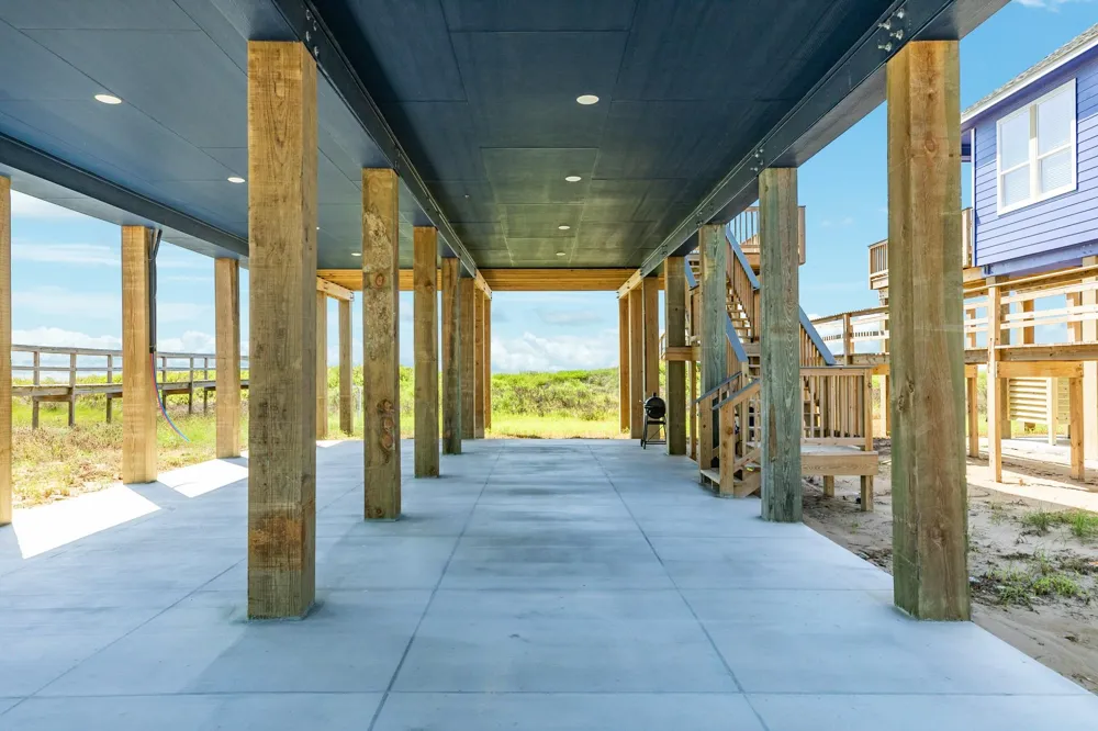 4835 Bluewater Drive Surfside Beach, TX 77541