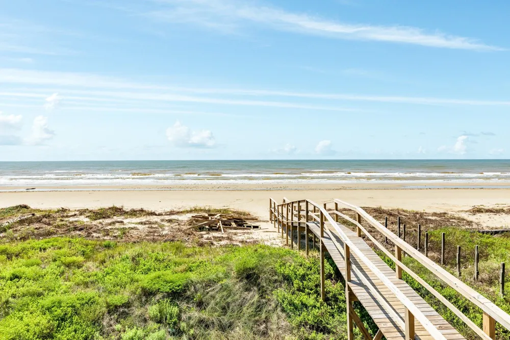 4835 Bluewater Drive Surfside Beach, TX 77541