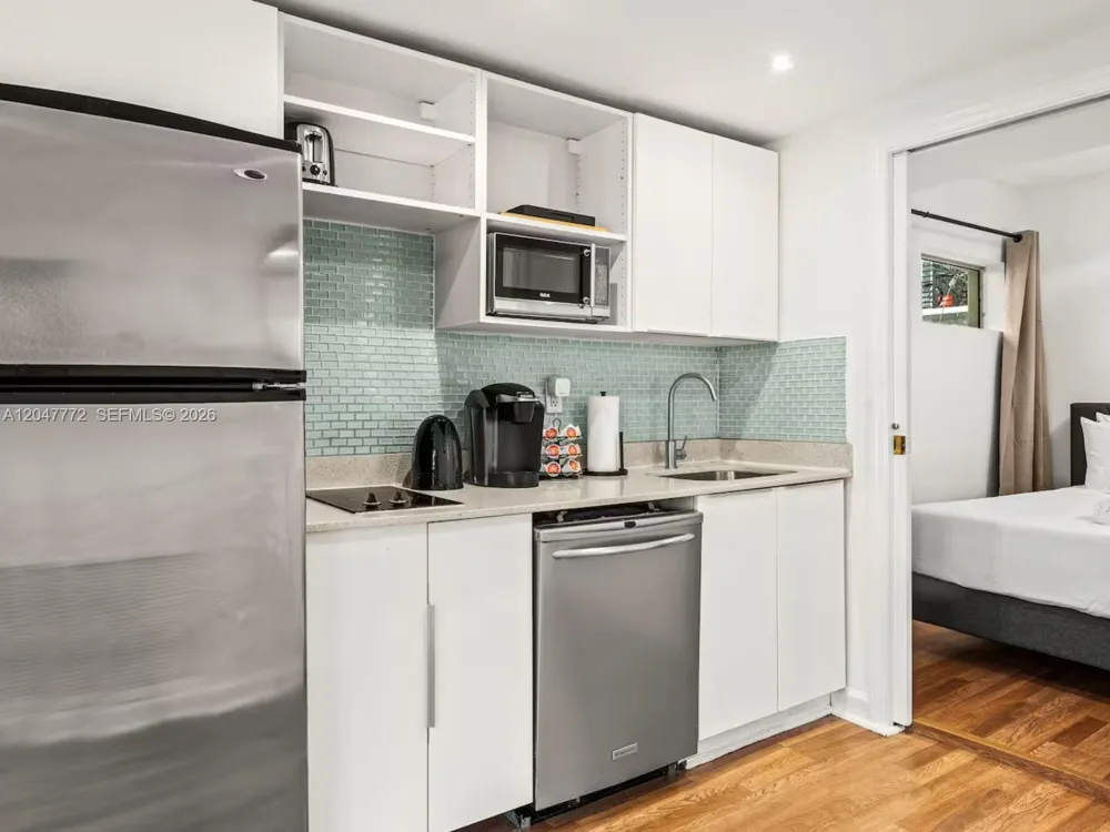 1032 Michigan Ave #C Miami Beach, FL 33139